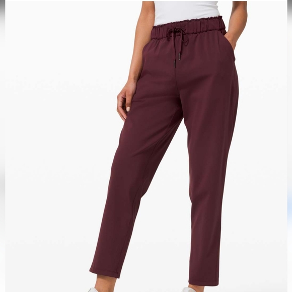 lululemon athletica Men's Maroon Joggers - Picture 1 of 12